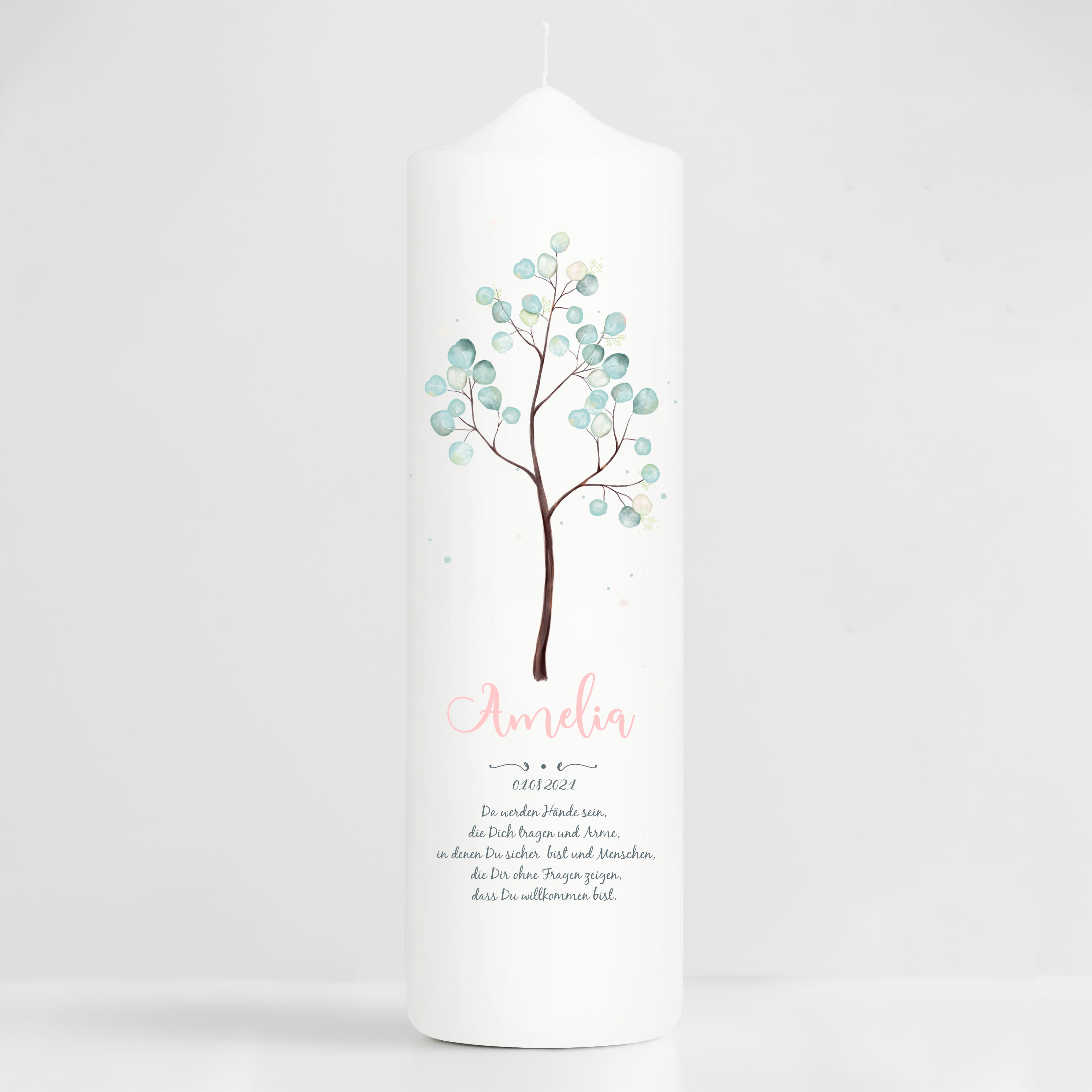 Taufkerze Junge Mädchen Baum Lebensbaum pastell bedruckt mit Namen, Datum und auf Wunsch eigenem, vorgegebenem oder keinem Taufspruch Auf dem Bild ist das Produkt: Taufkerze Junge Mädchen Baum Lebensbaum pastell bedruckt mit Namen, Datum und auf Wunsch eigenem, vorgegebenem oder keinem Taufspruch zum Preis von €5.90 abgebildet.