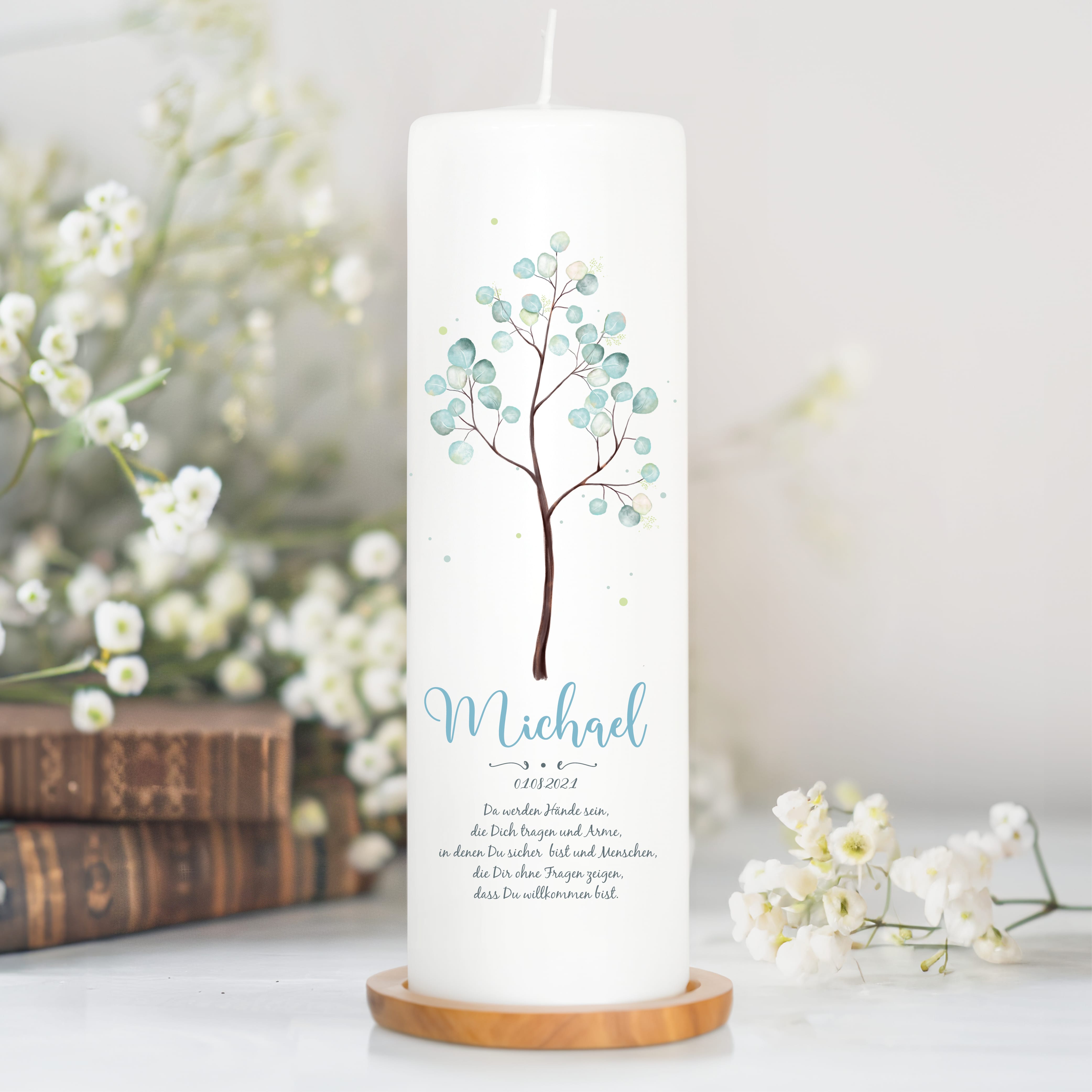 Taufkerze Junge Mädchen Baum Lebensbaum pastell bedruckt mit Namen, Datum und auf Wunsch eigenem, vorgegebenem oder keinem Taufspruch Auf dem Bild ist das Produkt: Taufkerze Junge Mädchen Baum Lebensbaum pastell bedruckt mit Namen, Datum und auf Wunsch eigenem, vorgegebenem oder keinem Taufspruch zum Preis von €5.90 abgebildet.