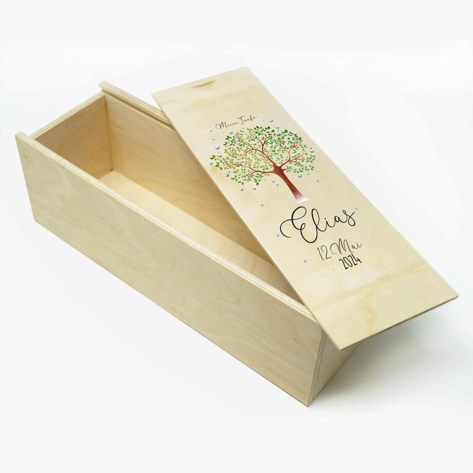 Auf dem Bild ist das Produkt: Taufkerze Lebensbaum Schmetterling Junge Mädchen Baum Schmetterlinge bedruckt mit Namen, Datum und Taufspruch zum Preis von €6.40 abgebildet.