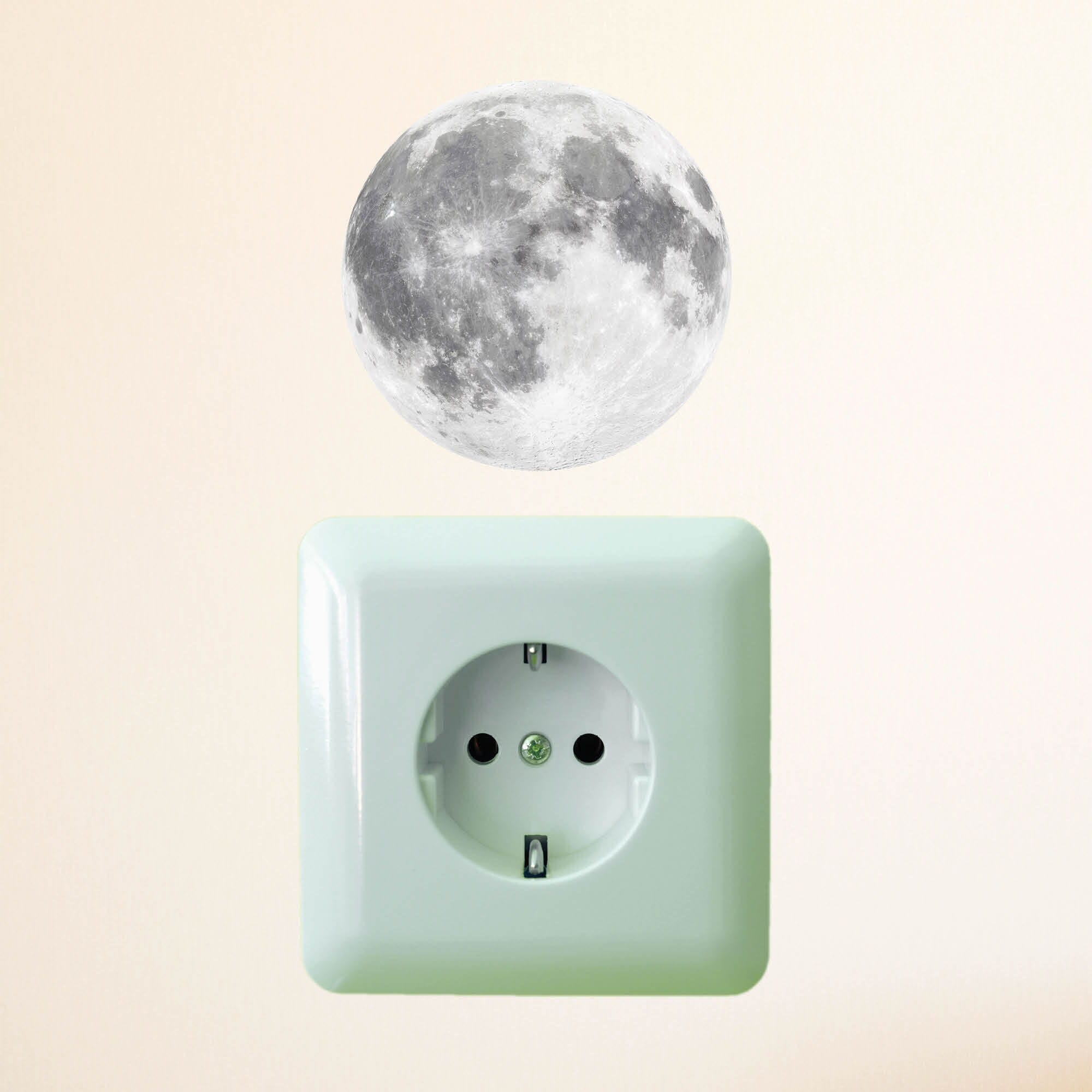 Leuchtaufkleber Kinderzimmer Mini 4,3 cm Mond im Dunklen Lichtschalter Auf dem Bild ist das Produkt: Leuchtaufkleber Kinderzimmer Mini 4,3 cm Mond im Dunklen Lichtschalter zum Preis von €3.9 abgebildet.