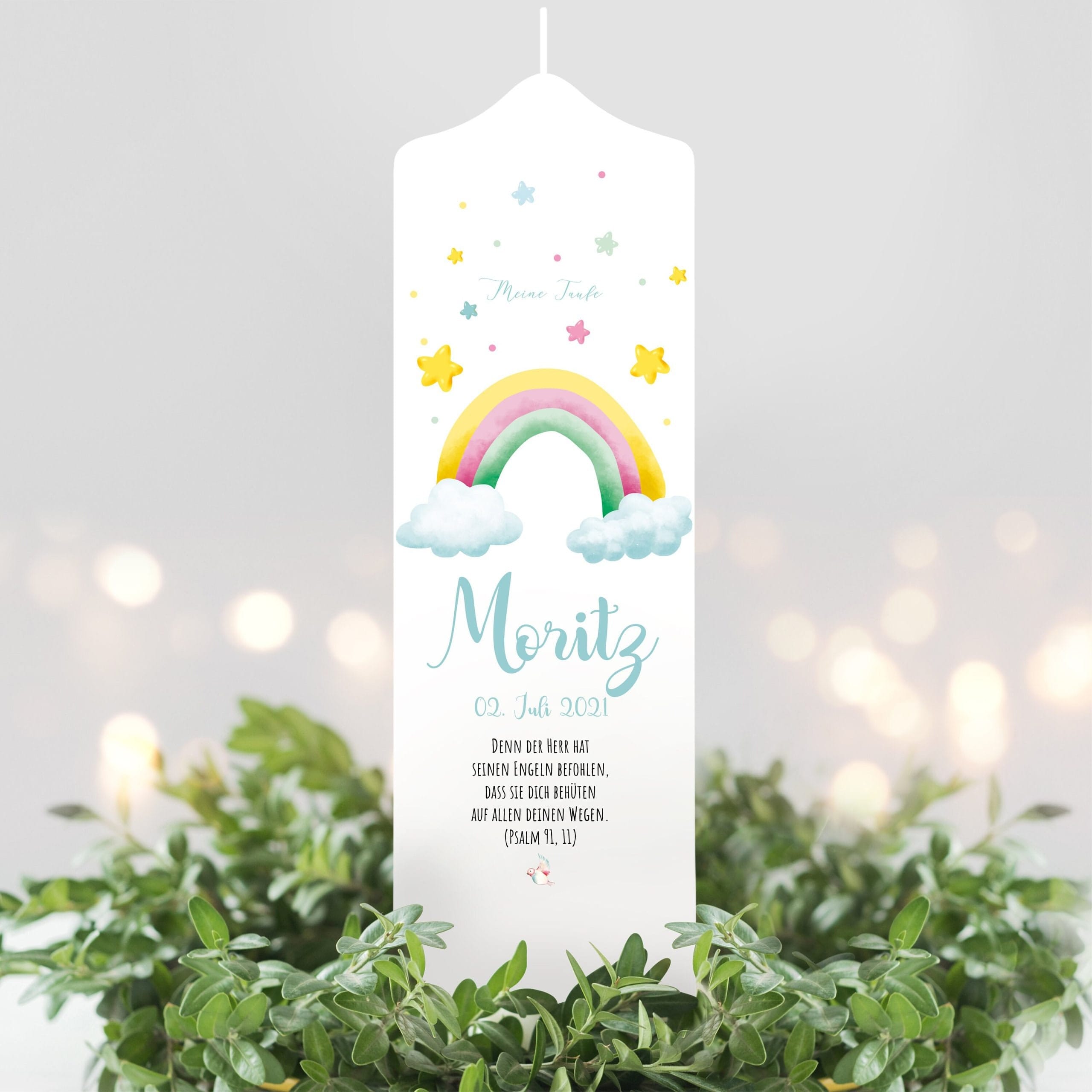 Taufkerze Junge Mädchen Regenbogen Wolken bunte Sterne bedruckt mit Namen, Datum und auf Wunsch eigenem, vorgegebenem oder keinem Taufspruch Auf dem Bild ist das Produkt: Taufkerze Junge Mädchen Regenbogen Wolken bunte Sterne bedruckt mit Namen, Datum und auf Wunsch eigenem, vorgegebenem oder keinem Taufspruch zum Preis von €6.4 abgebildet.