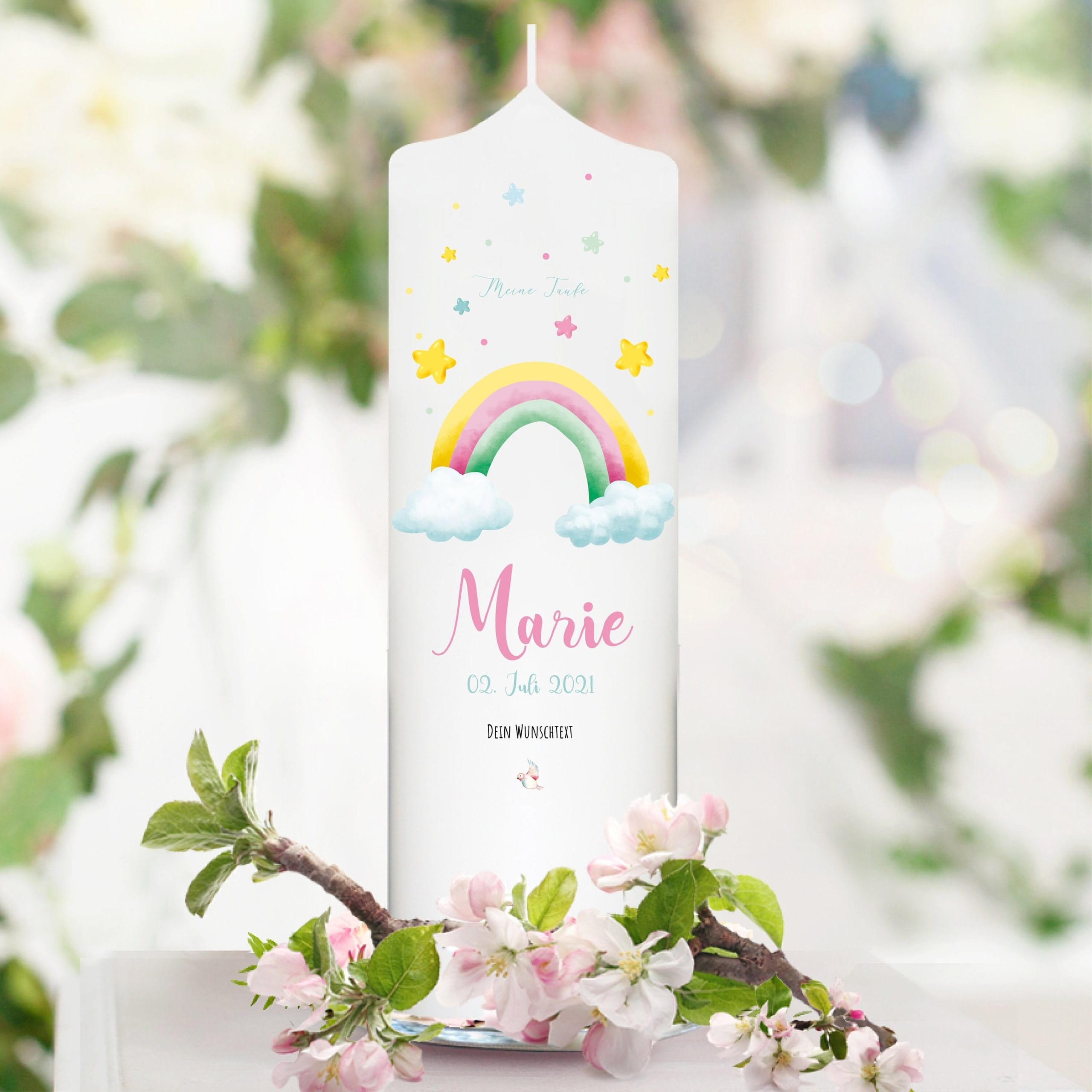 Taufkerze Junge Mädchen Regenbogen Wolken bunte Sterne bedruckt mit Namen, Datum und auf Wunsch eigenem, vorgegebenem oder keinem Taufspruch Auf dem Bild ist das Produkt: Taufkerze Junge Mädchen Regenbogen Wolken bunte Sterne bedruckt mit Namen, Datum und auf Wunsch eigenem, vorgegebenem oder keinem Taufspruch zum Preis von €6.4 abgebildet.